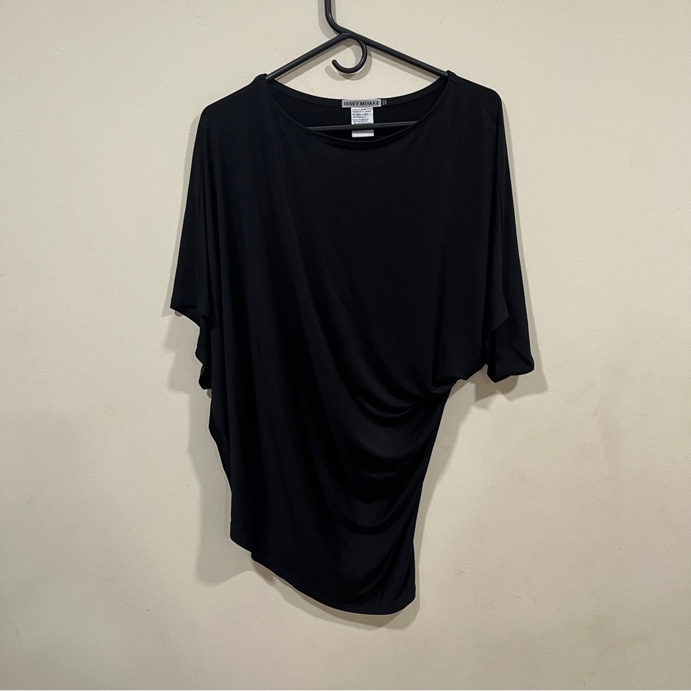 EUC Issey Miyake Asymmetric Top size 2 black made in Japan